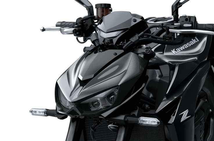 It comes with familiar styling and shares its engine with the Ninja 1100 Kawasaki Z1100 headlight shot